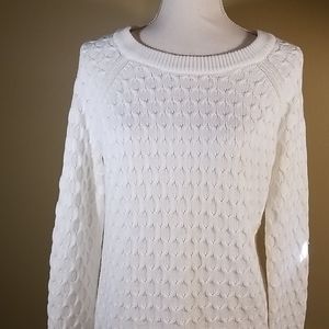 Old Navy White Sweater 💕